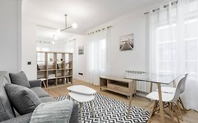 Diseno, Comodidad Y Ubicacion Ideal A Pocos Pasos De Madrid Rio